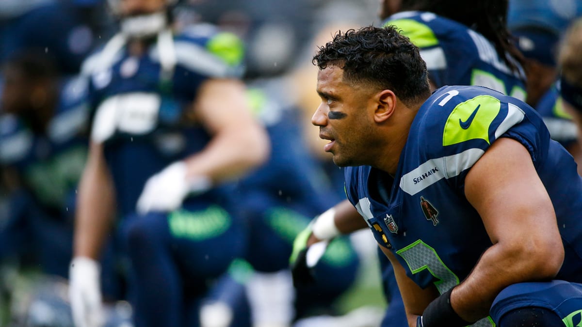 Russell Wilson's Pro Bowl photo sparks rumor of 'not being against' playing  for Commanders - DC Sports King