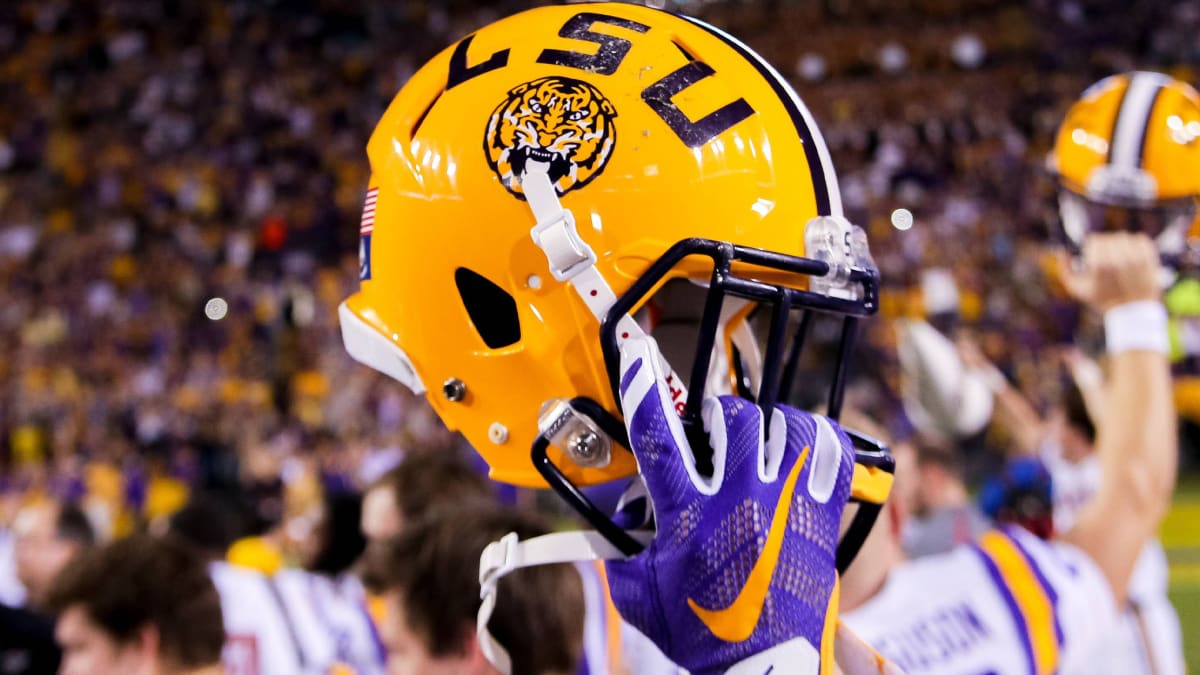 LSU experimenting with air-conditioned football helmets