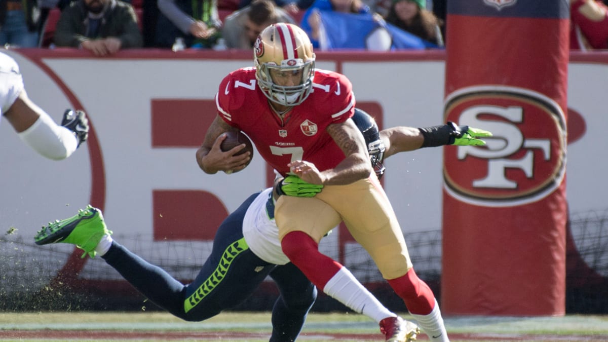 Colin Kaepernick shines during halftime of Michigan's Spring game