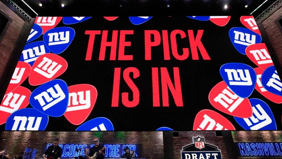 2022 NFL draft: Giants stock up, nab 'Punt God' in full 7-round mock