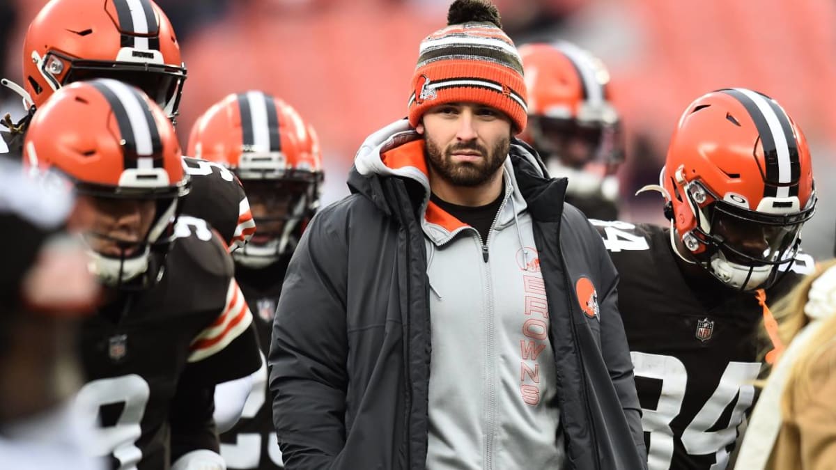 Browns' Baker Mayfield requests trade amid Deshaun Watson sweepstakes 