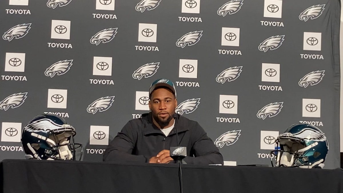 Eagles' Reddick trying to be best version of himself as he waits