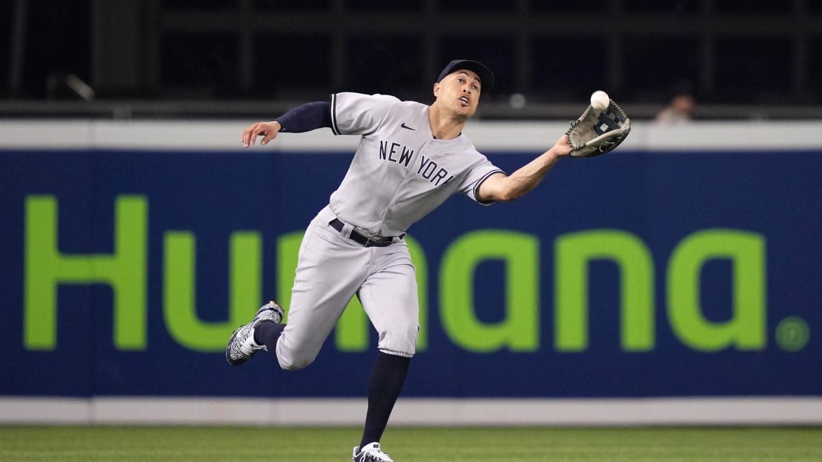 Yankees Notebook: Giancarlo Stanton returns to outfield