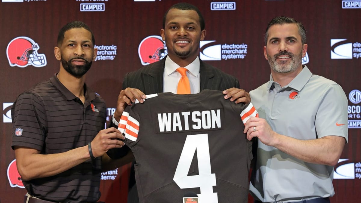 Deshaun Watson Among the NFL's Top Selling Merchandise - Sports Illustrated Cleveland  Browns News, Analysis and More