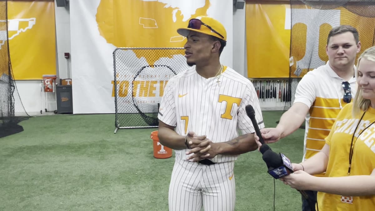 Tennessee Baseball on Twitter: T4  GIVE ME CHRISTIAN MOORE The Vols break  through with a solo shot from No. 1!! 📺  #GBO //  #OTH // #BeatClemson  / X