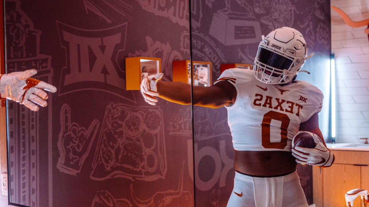 Longhorns CB appears to retweet transfer request; Rangers staffer