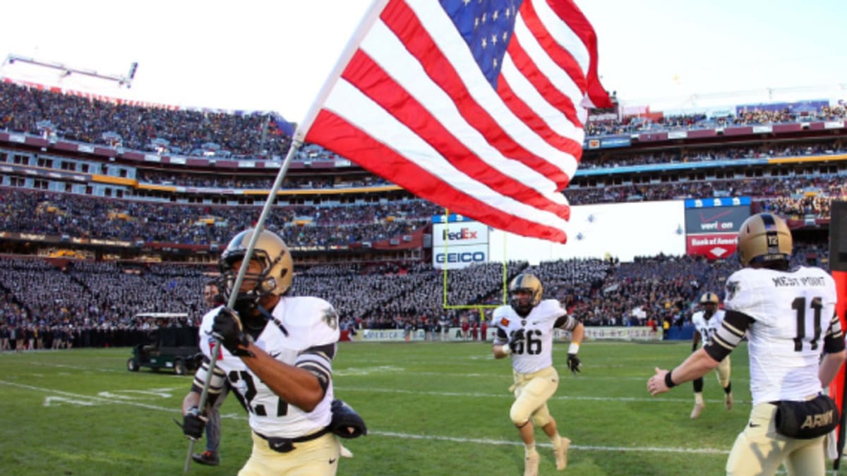 There Are 9 College Football Games Today - Here's The Schedule