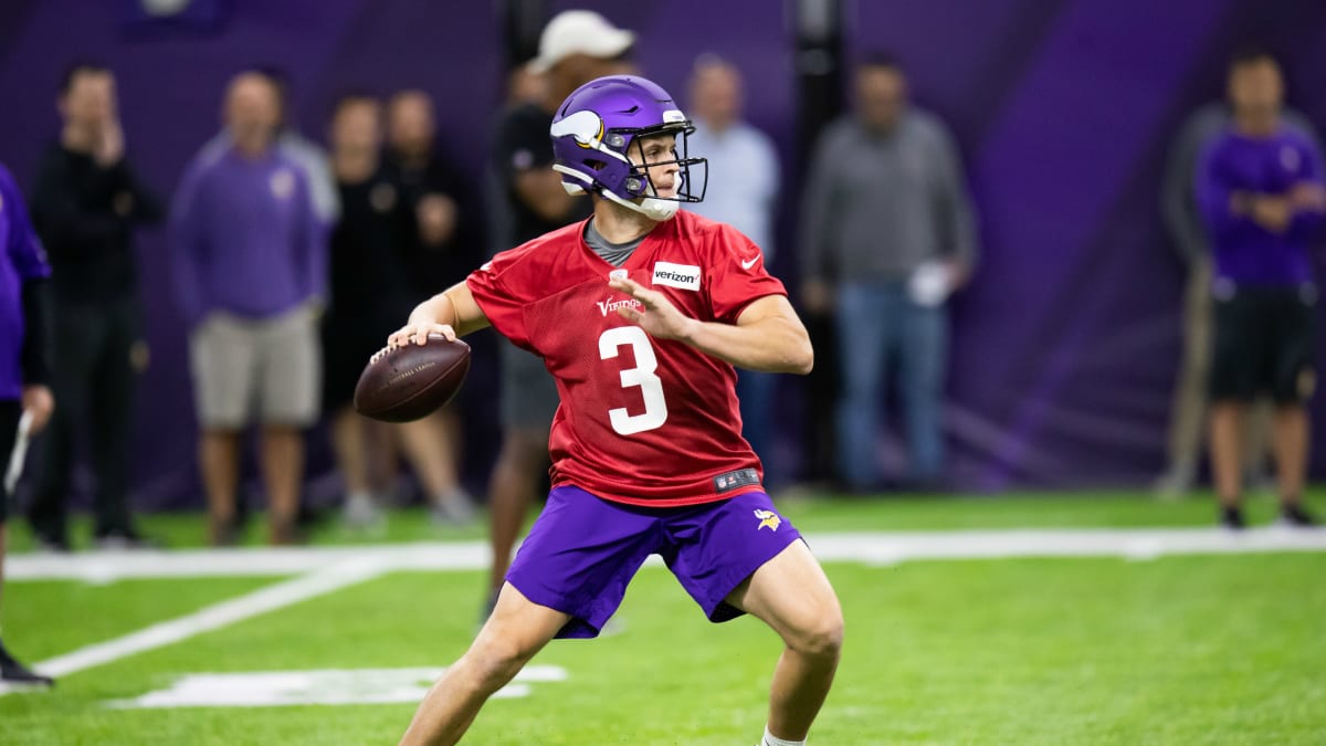 Vikings sign 'Hard Knocks' star to practice squad