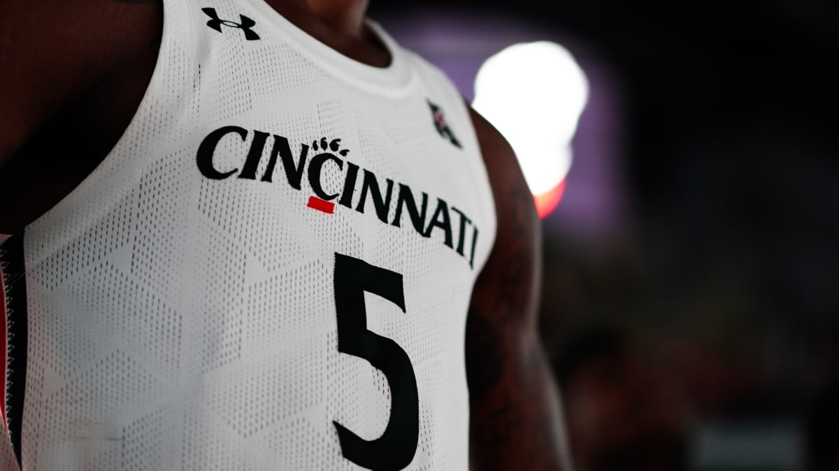 UC AD John Cunningham Hints at New Apparel Deal - All Bearcats