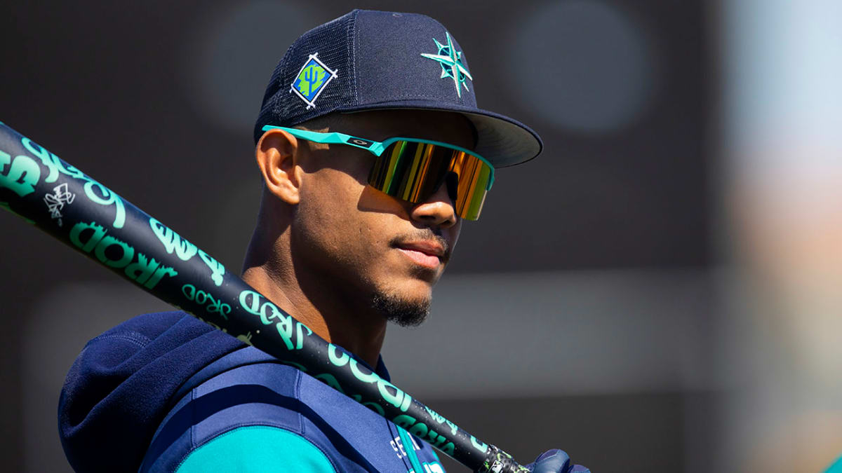 Mariners star Julio Rodriguez's brutally honest admission about making MLB  history during 'smoking hot' stretch