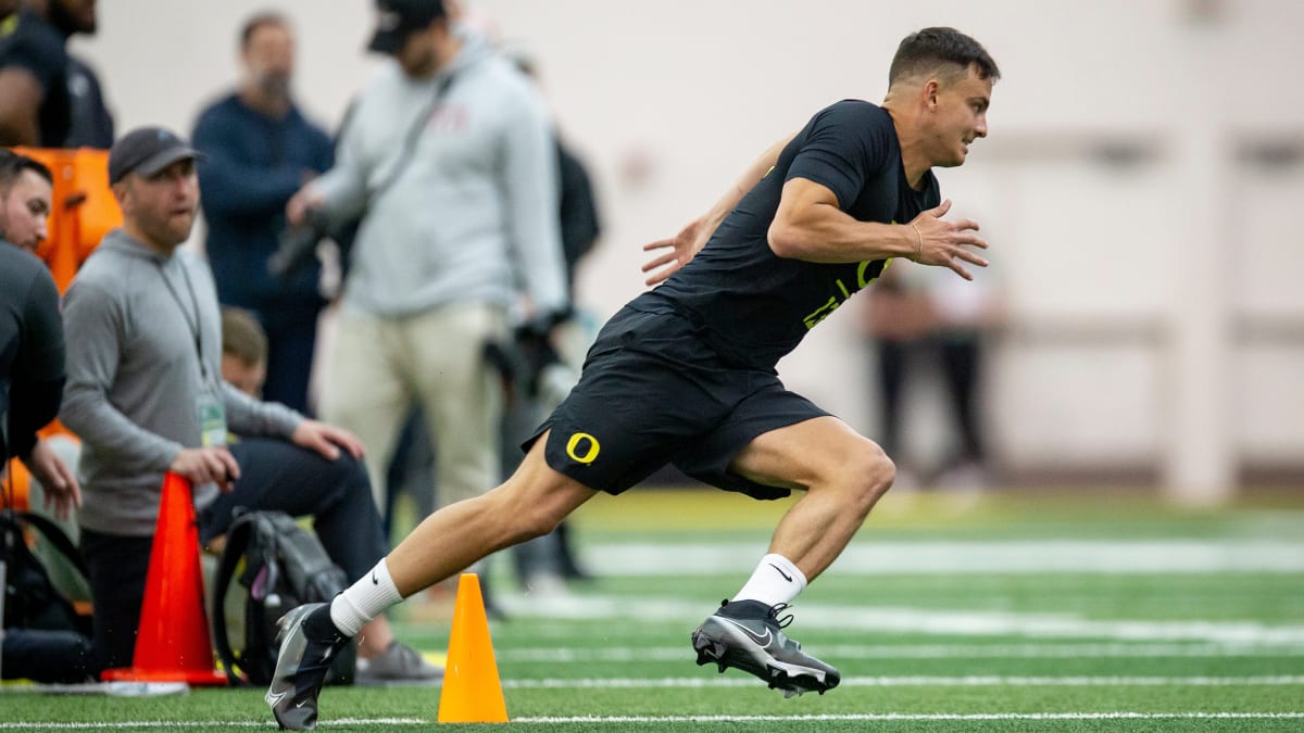 Former Oregon Football Wide Receiver Devon Allen Signs With Philadelphia  Eagles - Sports Illustrated Oregon Ducks News, Analysis and More