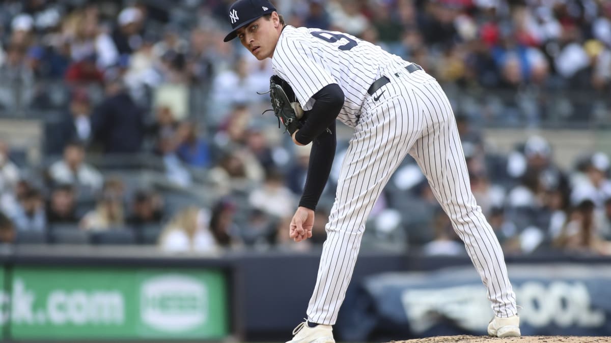 New York Yankees pitcher Ron Marinaccio (97) throws during the eighth  inning of a baseball game against the Chicago Cubs on Saturday, June 11,  2022, in New York. (AP Photo/Adam Hunger Stock