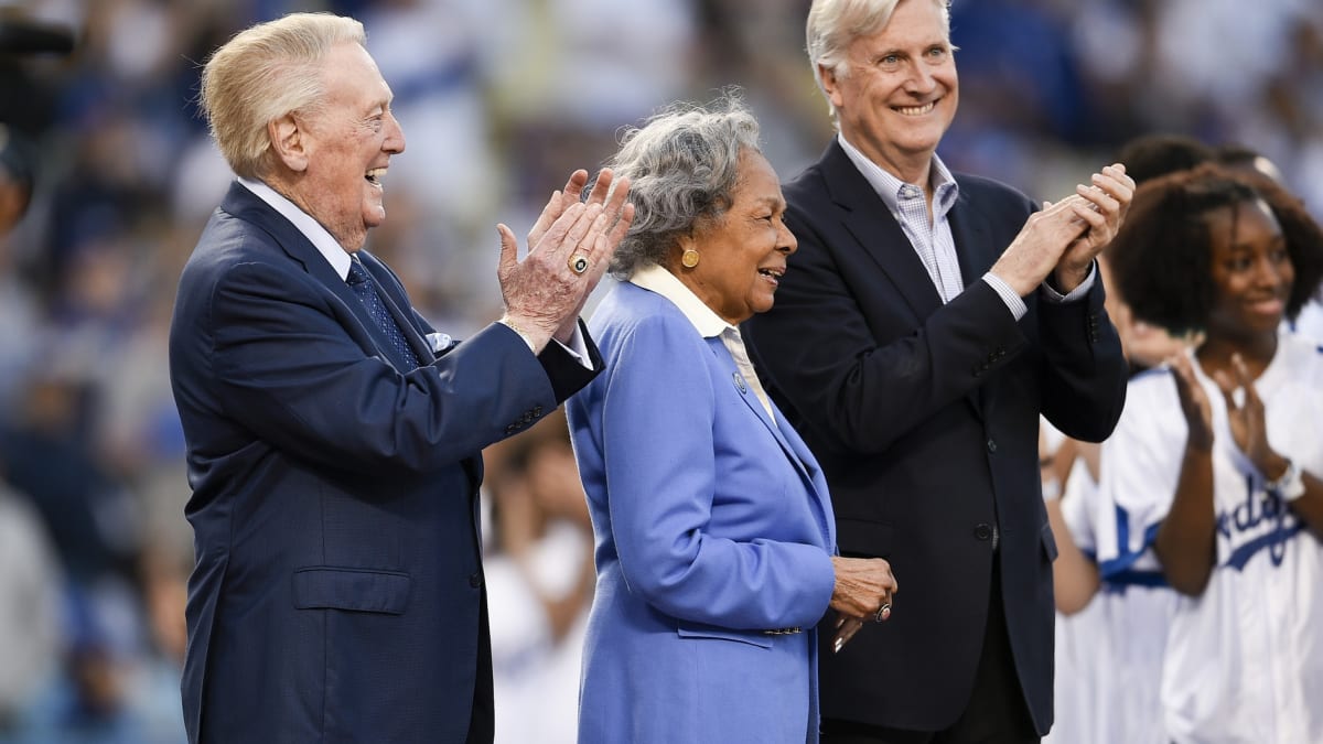 VIN SCULLY, JACKIE ROBINSON AND A LOSS OF INNOCENCE – by GARRY