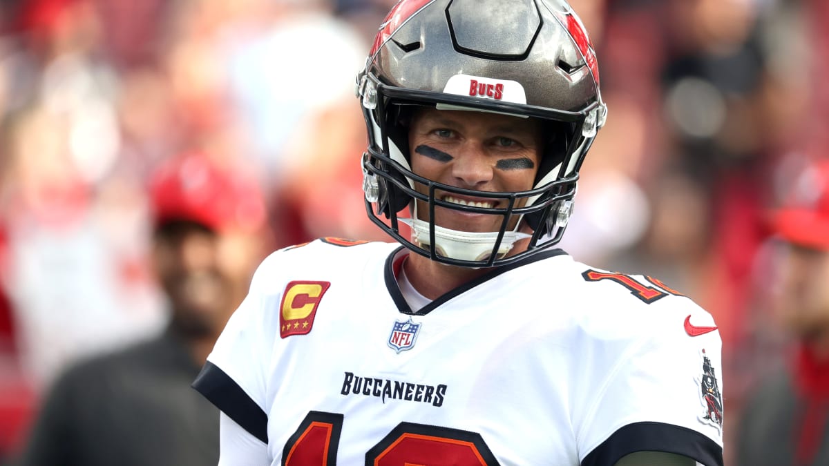 Former Buccaneers Quarterback Tom Brady Hints at Return To NFL