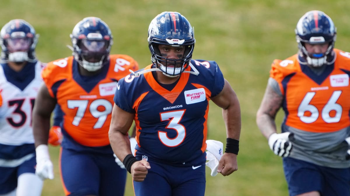 Broncos' Russell Wilson trade echoes of Peyton's move to Mile High - Sports  Illustrated