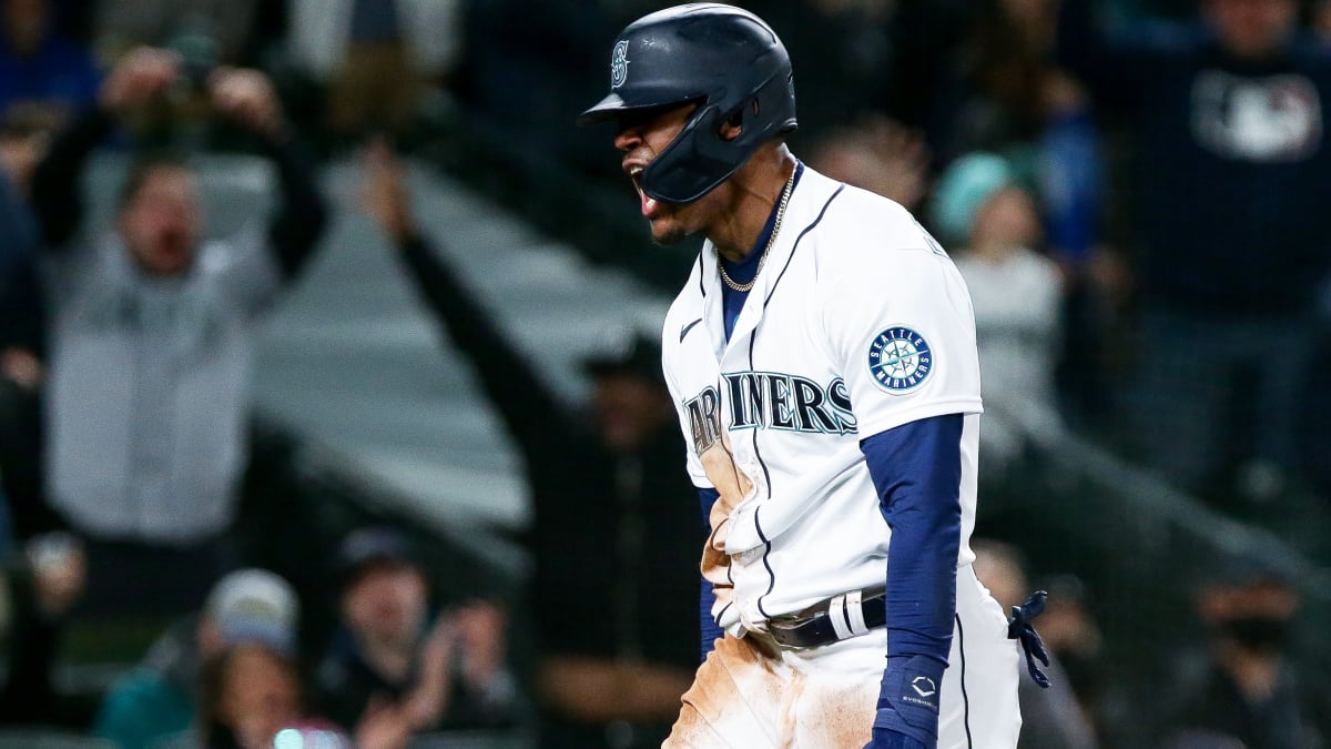 Seattle Mariners - No. 44, batting seventh for the Seattle Mariners, Julio  Rodríguez! 🇩🇴🦁