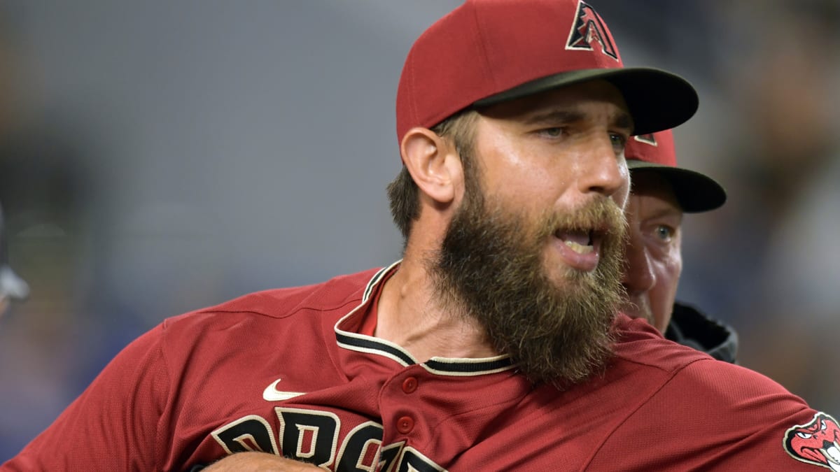 Behold the strangest first-inning ejection in first-inning ejection  history, which obviously involves Madison Bumgarner, This is the Loop