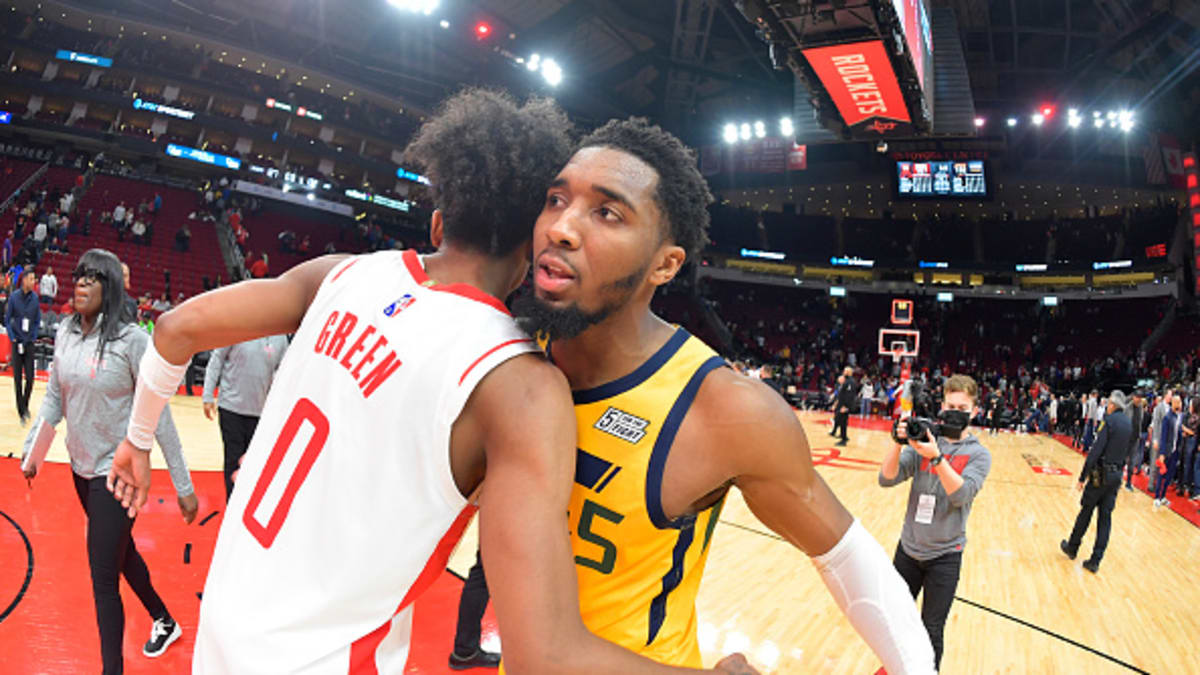 Donovan Mitchell of Utah Jazz rocks Houston Rockets with highlight