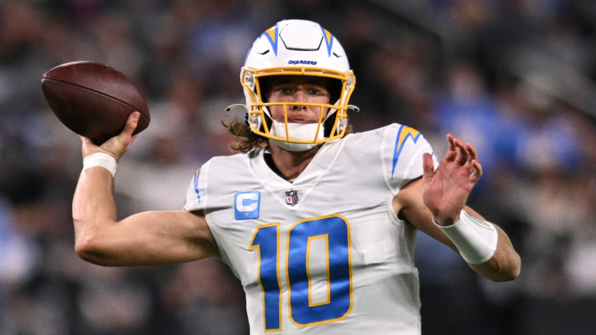 Chargers 2022 Schedule Released: Los Angeles's 17 Opponents, Game Dates -  Sports Illustrated