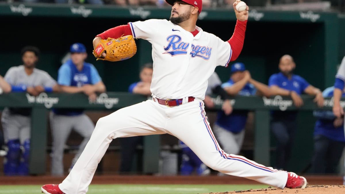 Jun 22, 2017: Texas Rangers starting pitcher Martin Perez #33 pitched 6  innings and gave up 4 runs during an MLB game between the Toronto Blue Jays  and the Texas Rangers at