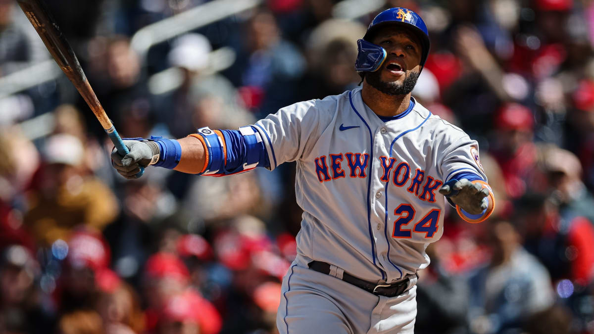 Padres close to signing Robinson Cano as infield depth, lefty bat