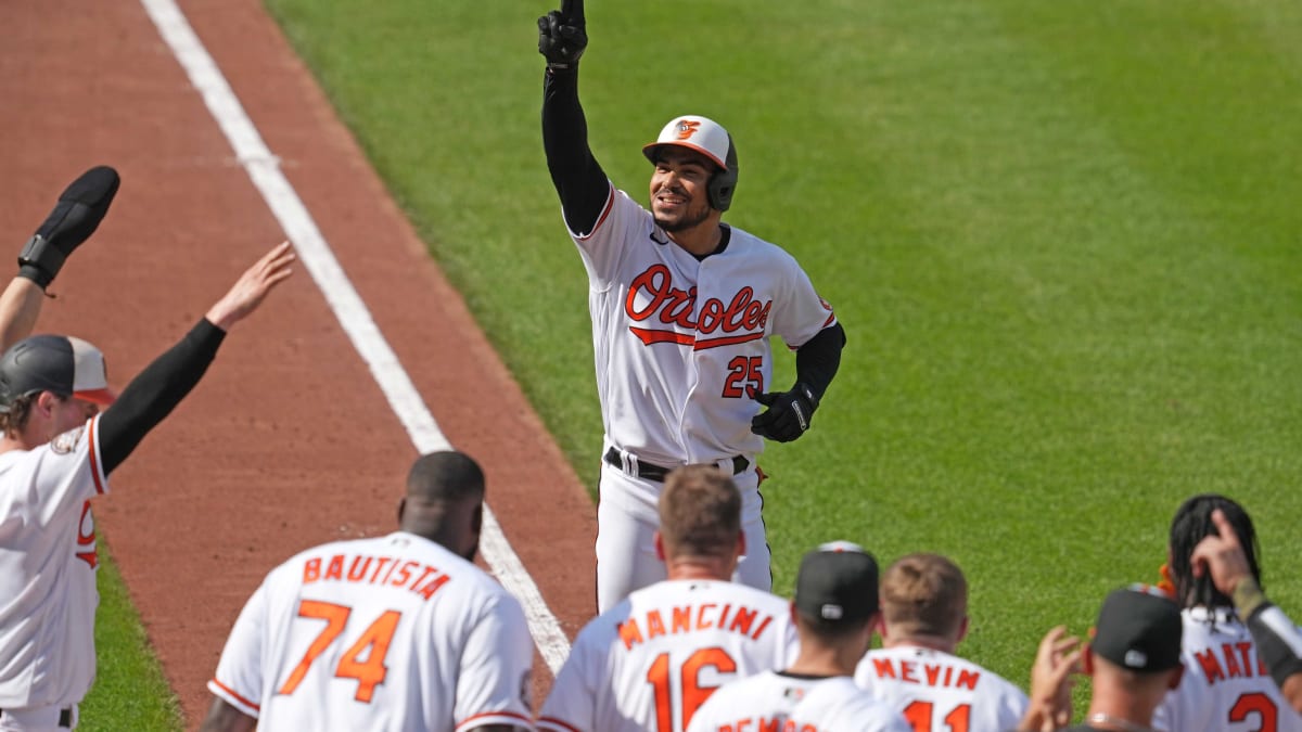 Orioles plow through adversity to reach tonight's series opener at