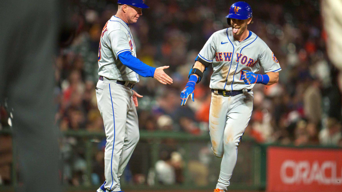 Jeff McNeil Gets Heckled About His Lack of Power, Immediately Goes Yard -  FanBuzz