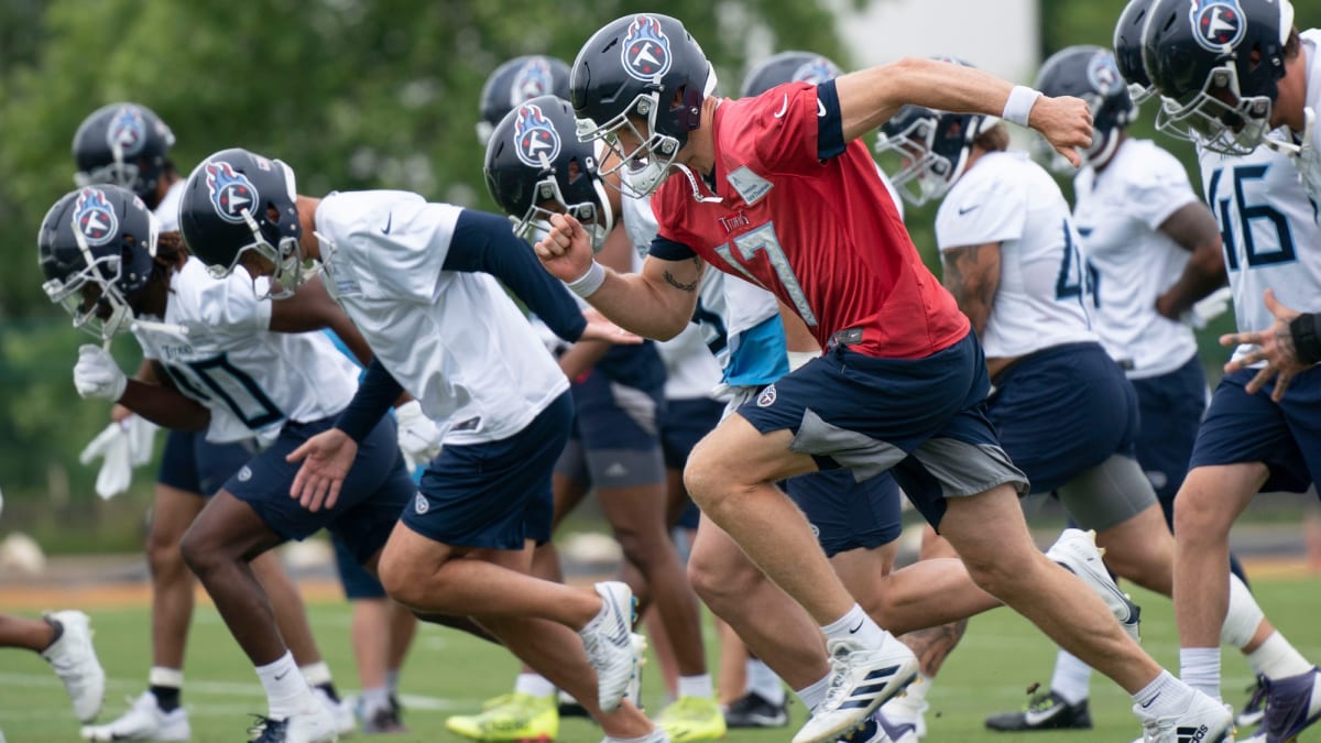 Tennessee Titans 53-Man Roster Projections: Final Predictions With 7  Receivers and No Kicker - Sports Illustrated Tennessee Titans News,  Analysis and More