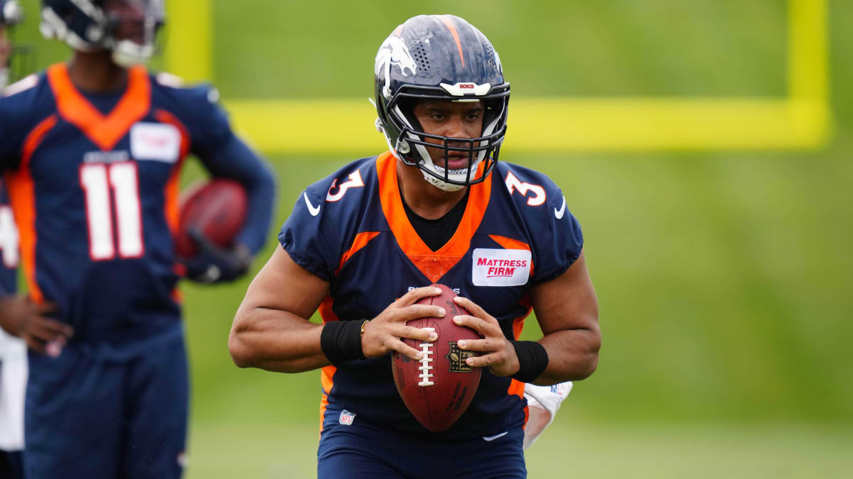 Russell Wilson throws TD pass before Cardinals mount comeback to beat  Broncos 18-17 - ABC News