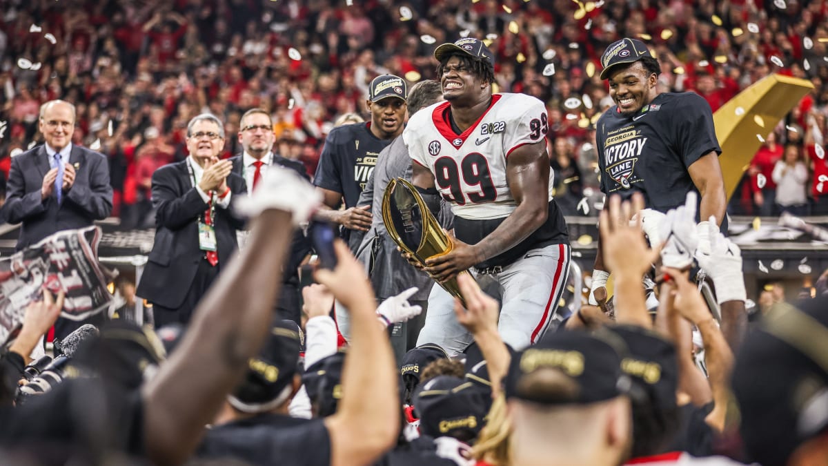 Nakobe Drafted by Philadelphia Eagles - Sports Illustrated Georgia Bulldogs  News, Analysis and More