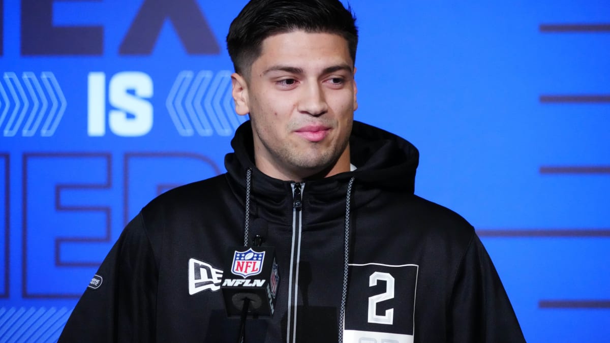 Patriots Secure Former Panthers QB Matt Corral off Waivers - The Grove  Report – Sports Illustrated at Ole Miss