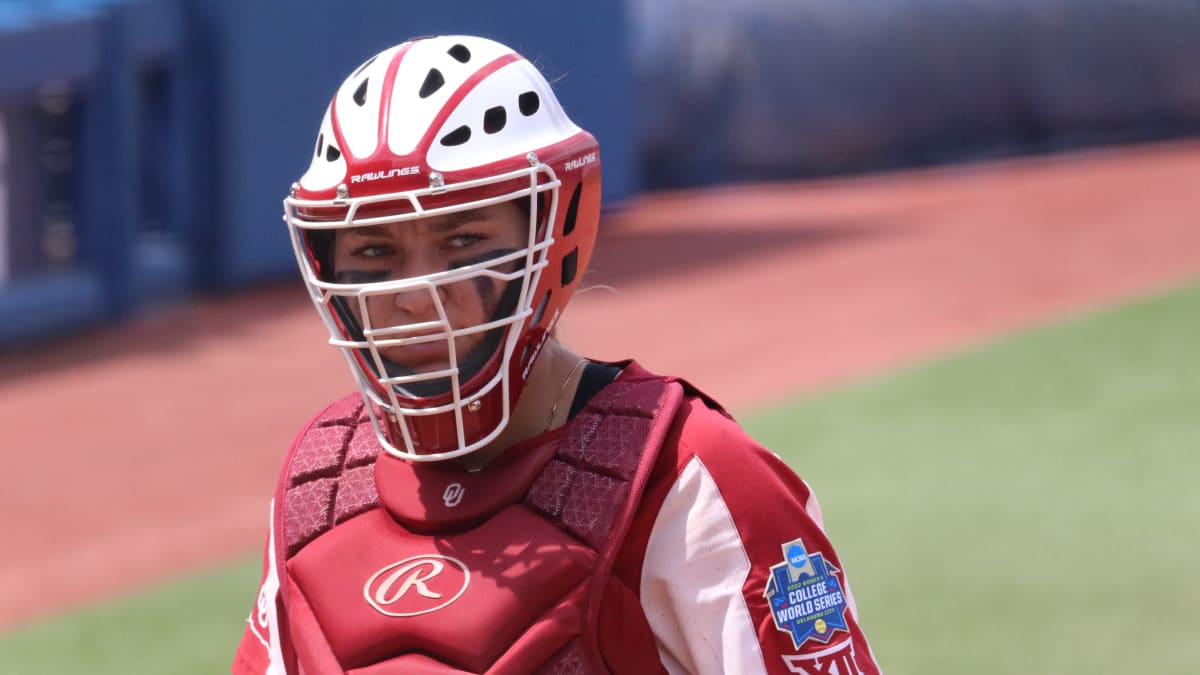 Why Oklahoma Catcher Kinzie Hansen is on a 'Mission' After Making Her  Season Debut - Sports Illustrated Oklahoma Sooners News, Analysis and More