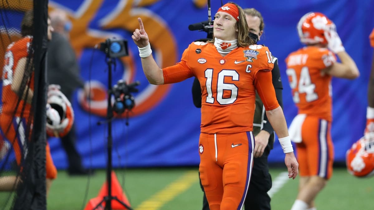 Trevor Lawrence struggles: one concern from coaches and scouts - Sports  Illustrated