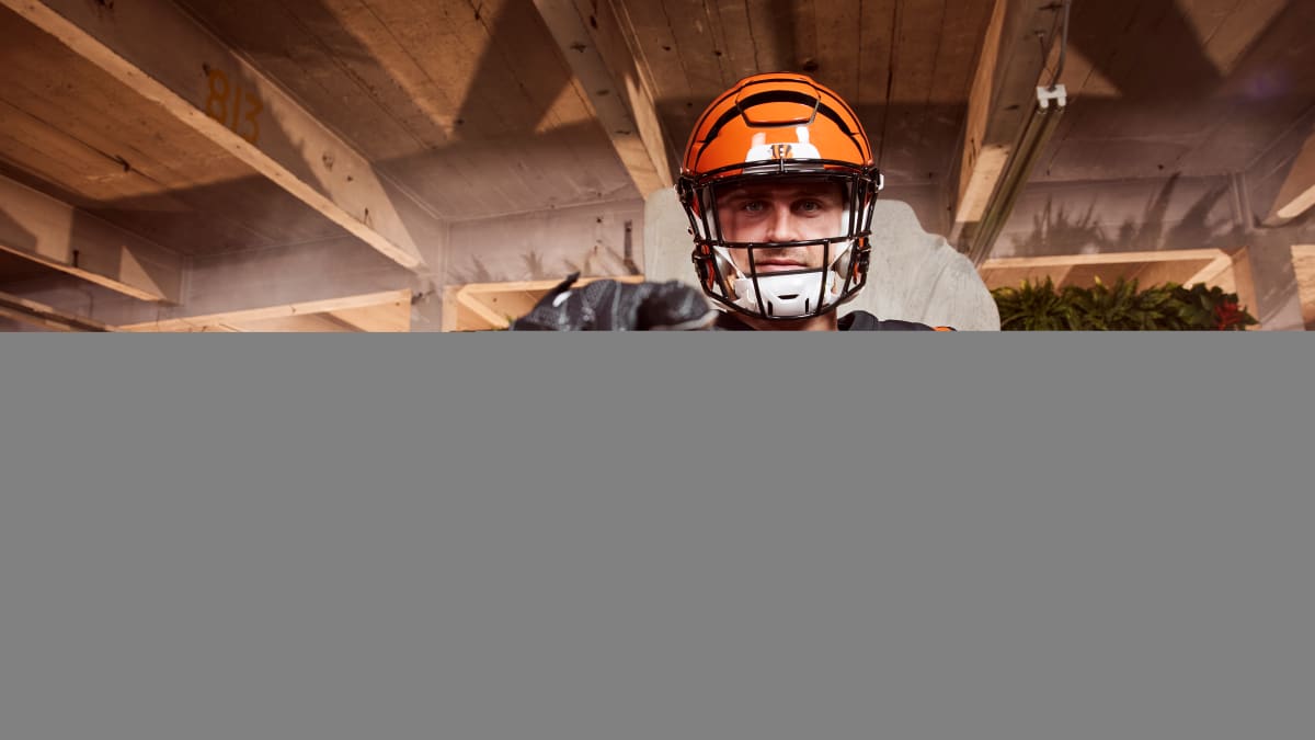Cincinnati Bengals Agree to Four-Year, $40 Million Extension With Sam  Hubbard - Sports Illustrated Cincinnati Bengals News, Analysis and More