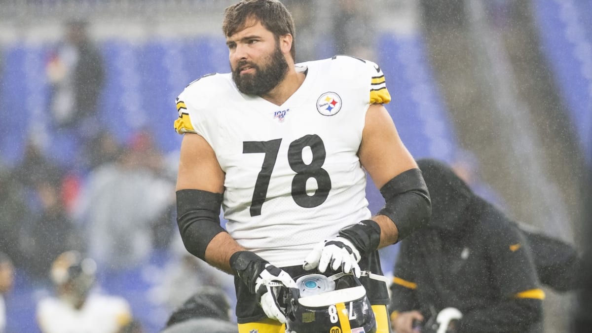 Former Pittsburgh Steelers LT Alejandro Villanueva Reportedly Struggling at  Baltimore Ravens Camp - Sports Illustrated Pittsburgh Steelers News,  Analysis and More