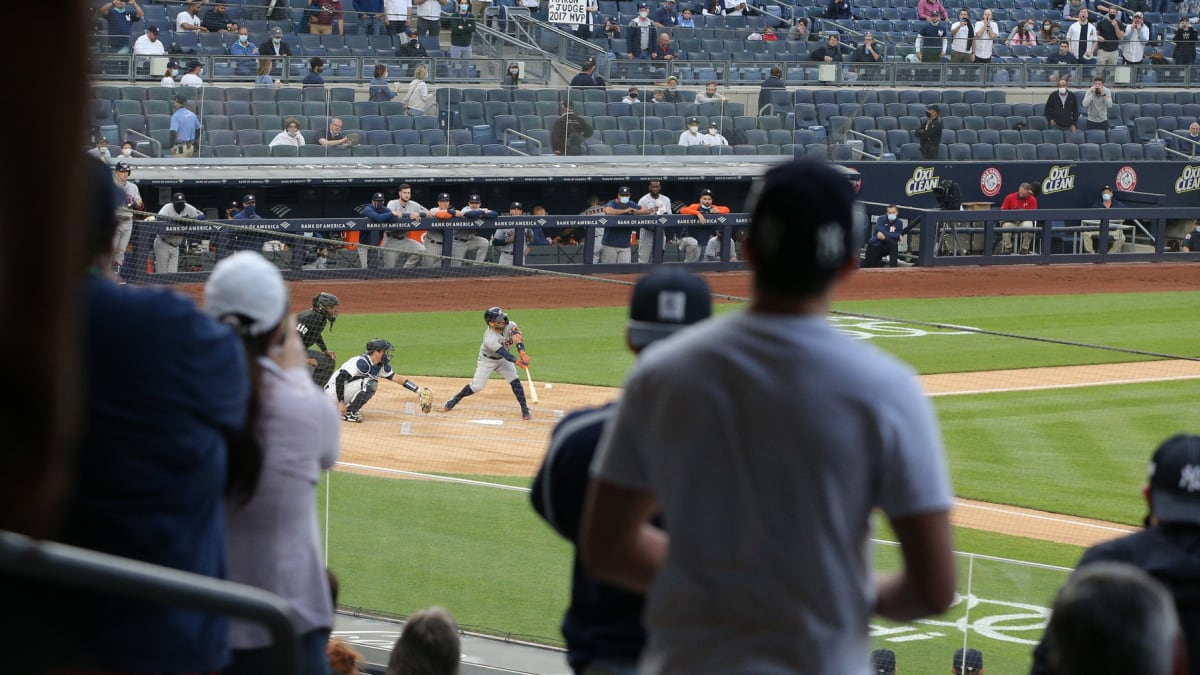 Yankee fans mercilessly jeer Astros in Bronx; 'Trashtros