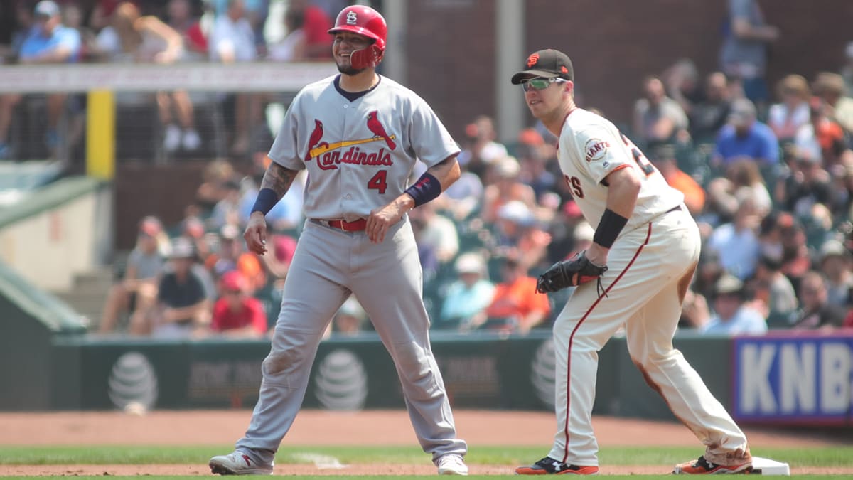 Why Yadier Molina, not Buster Posey, is the best catcher of his