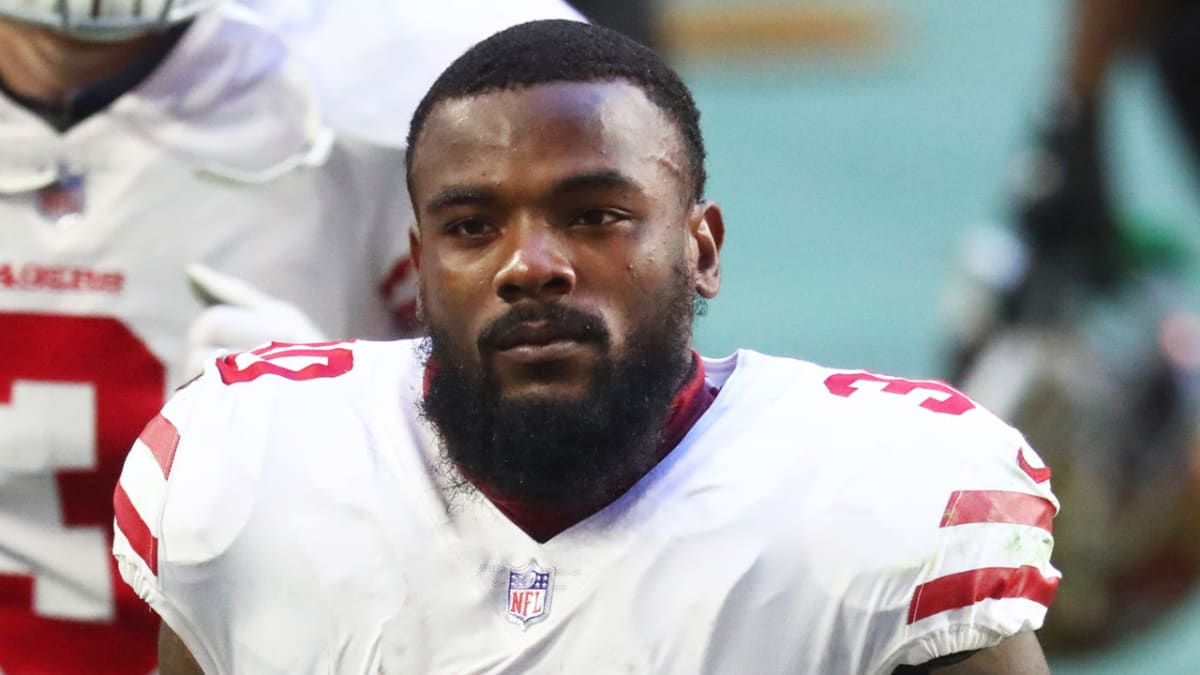 49ers' Jeff Wilson suffers torn meniscus trying to stand up after workout,  GM says