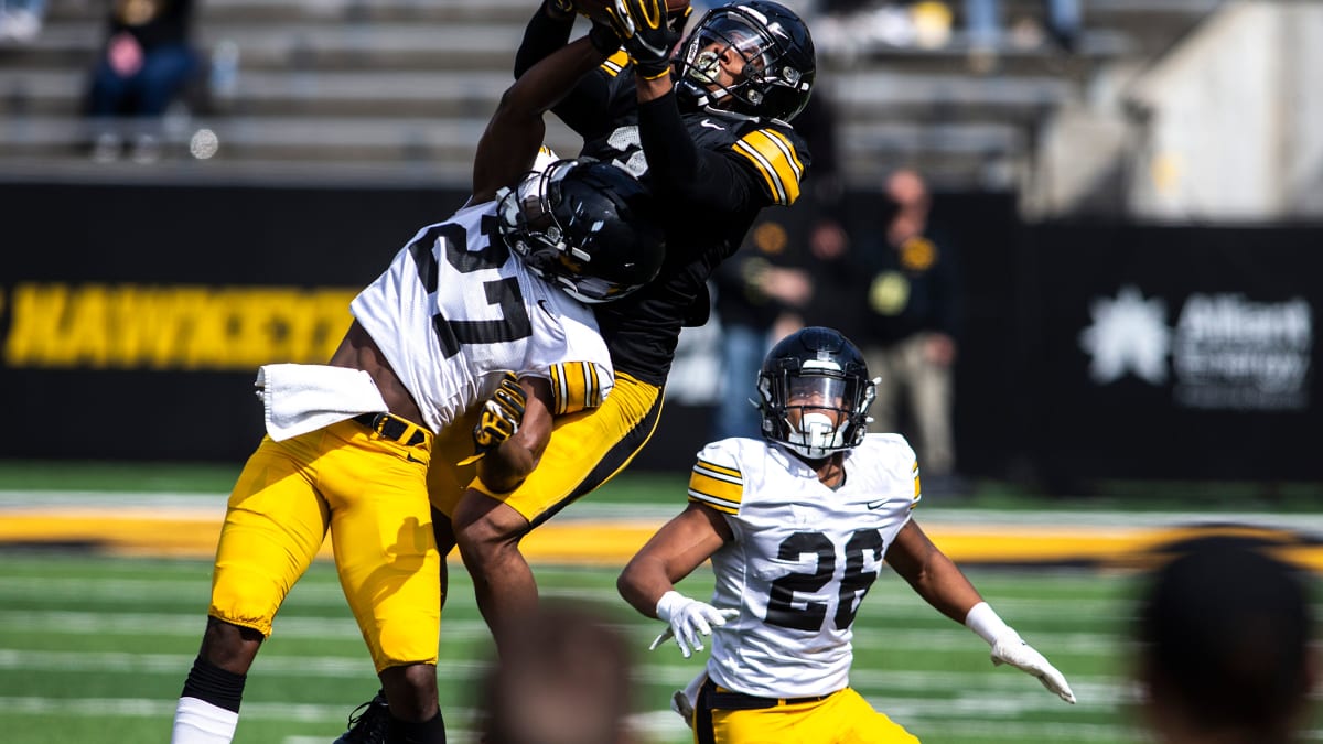 NFL Draft Profile: Zach VanValkenburg, Defensive End, Iowa Hawkeyes - Visit  NFL Draft on Sports Illustrated, the latest news coverage, with rankings  for NFL Draft prospects, College Football, Dynasty and Devy Fantasy