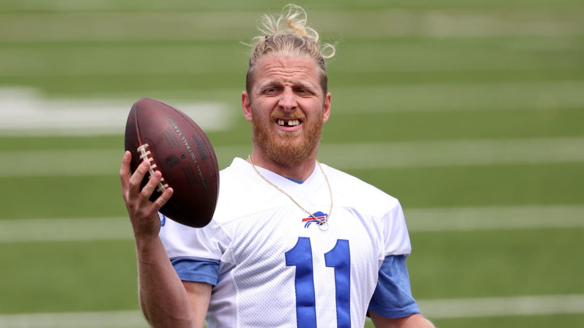 Vaccine skeptic Cole Beasley put on COVID list, will miss Patriots game