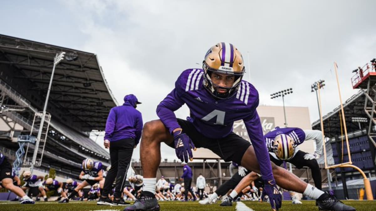 Why do the Washington Huskies wear their jersey numbers? 'No. 1 kinda got  that oomph to it' - The Athletic