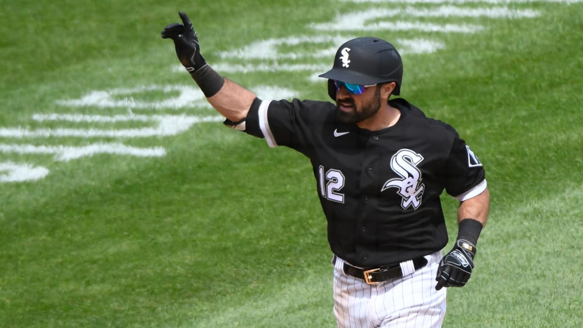 Angels sign veteran OF Adam Eaton after White Sox release