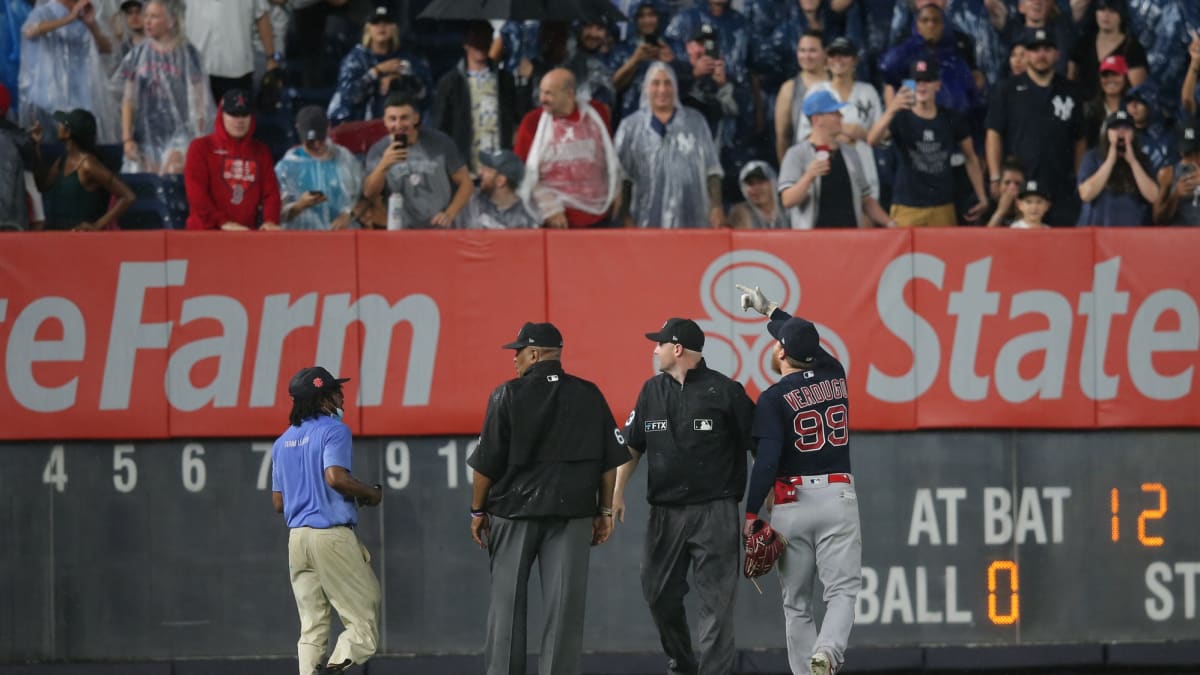 Behind Enemy Lines: The Red Sox Fan at Yankee Stadium - The New