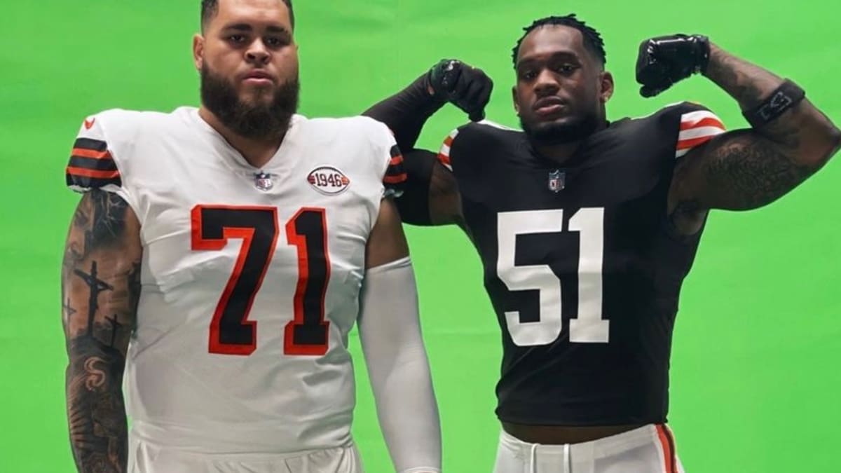 Cleveland Browns Players Show Off New Throwback Uniform - Sports  Illustrated Cleveland Browns News, Analysis and More