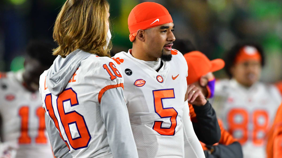 Clemson's Uiagalelei Will Show What He's Learned From Lawrence - Sports  Illustrated Clemson Tigers News, Analysis and More