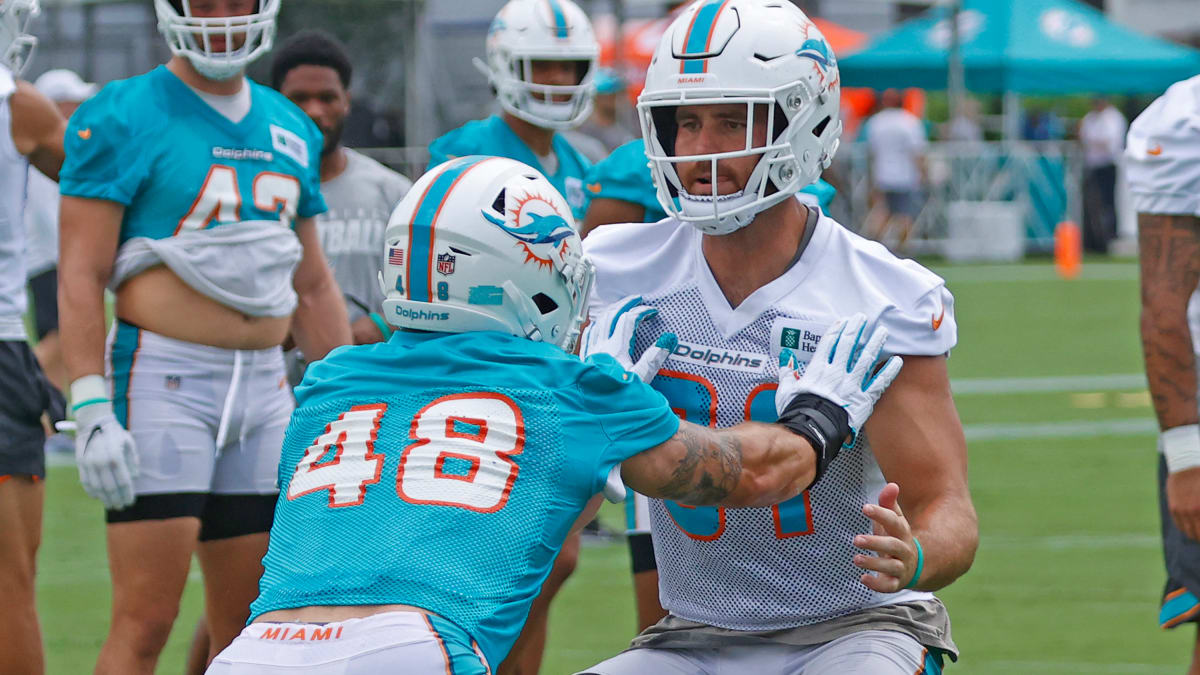 Mike Gesicki is still requesting that the Dolphins pay Durham Smythe