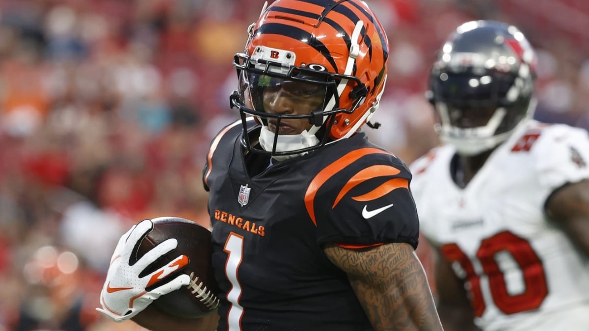 Cincinnati Bengals Unveil Uniform Combo for Regular Season Opener Against  Minnesota Vikings - Sports Illustrated Cincinnati Bengals News, Analysis  and More