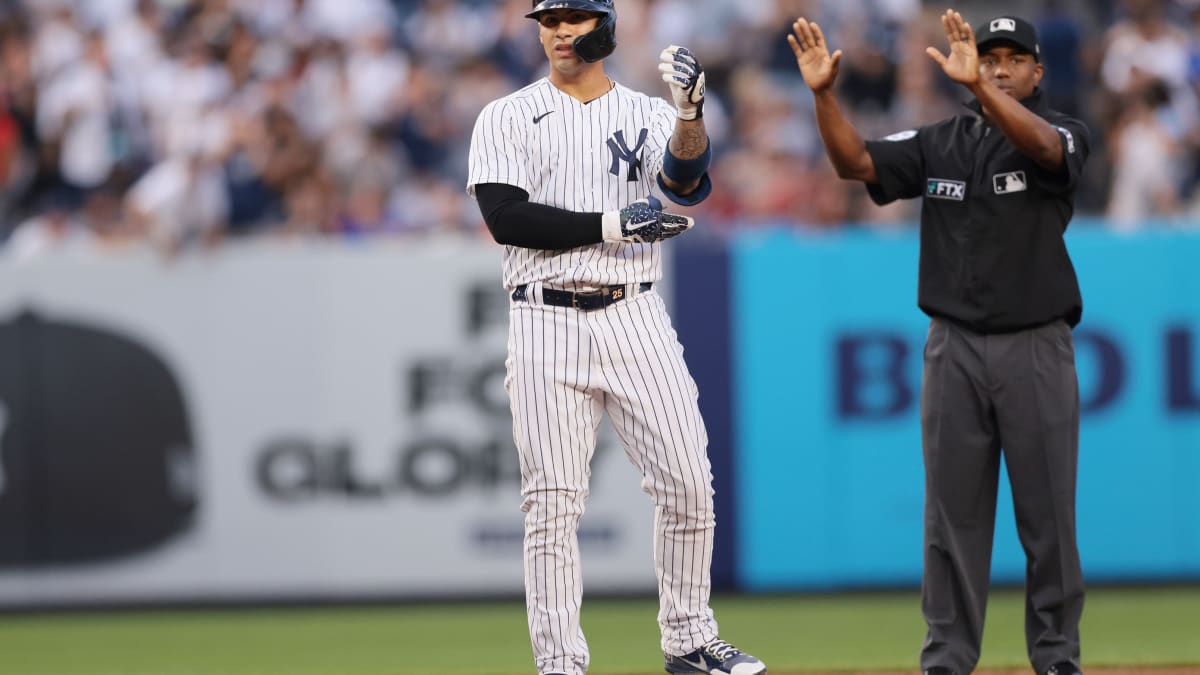 Yankees place Gleyber Torres on injured list with sprained left thumb