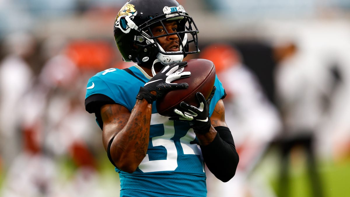 Jaguars Cut 32 Players, Place Two On IR 