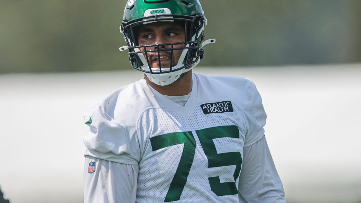 Alijah Vera-Tucker shines brightly amidst the NY Jets' Foxboro